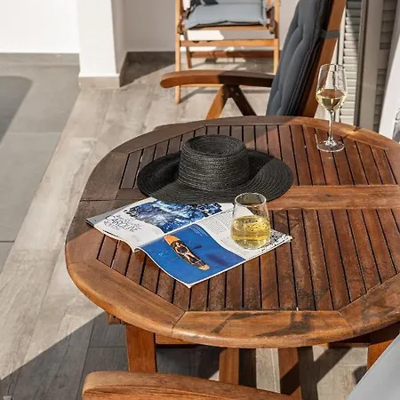 Mariet Naxos &