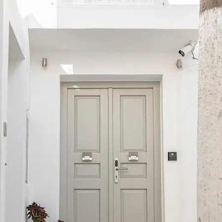 Mariet Naxos &